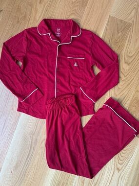 GAP Red Long-Sleeve Two-Piece Pajama Set with White Piping
